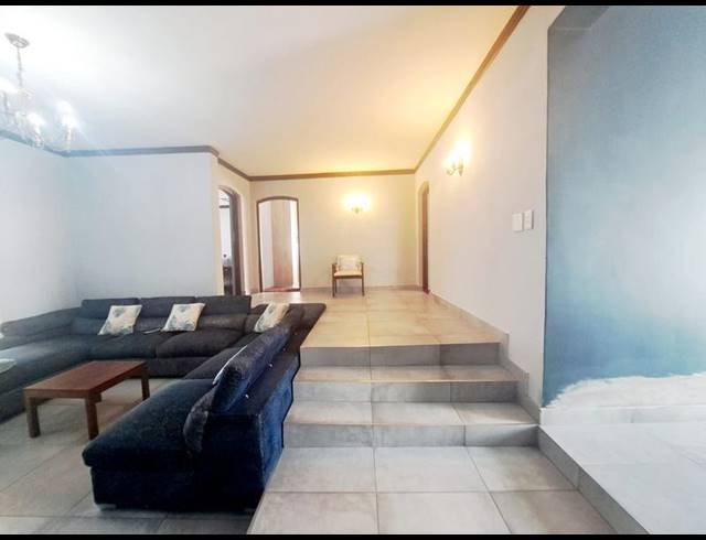 4 BEDROOM HOUSE FOR SALE IN HEUWELOORD